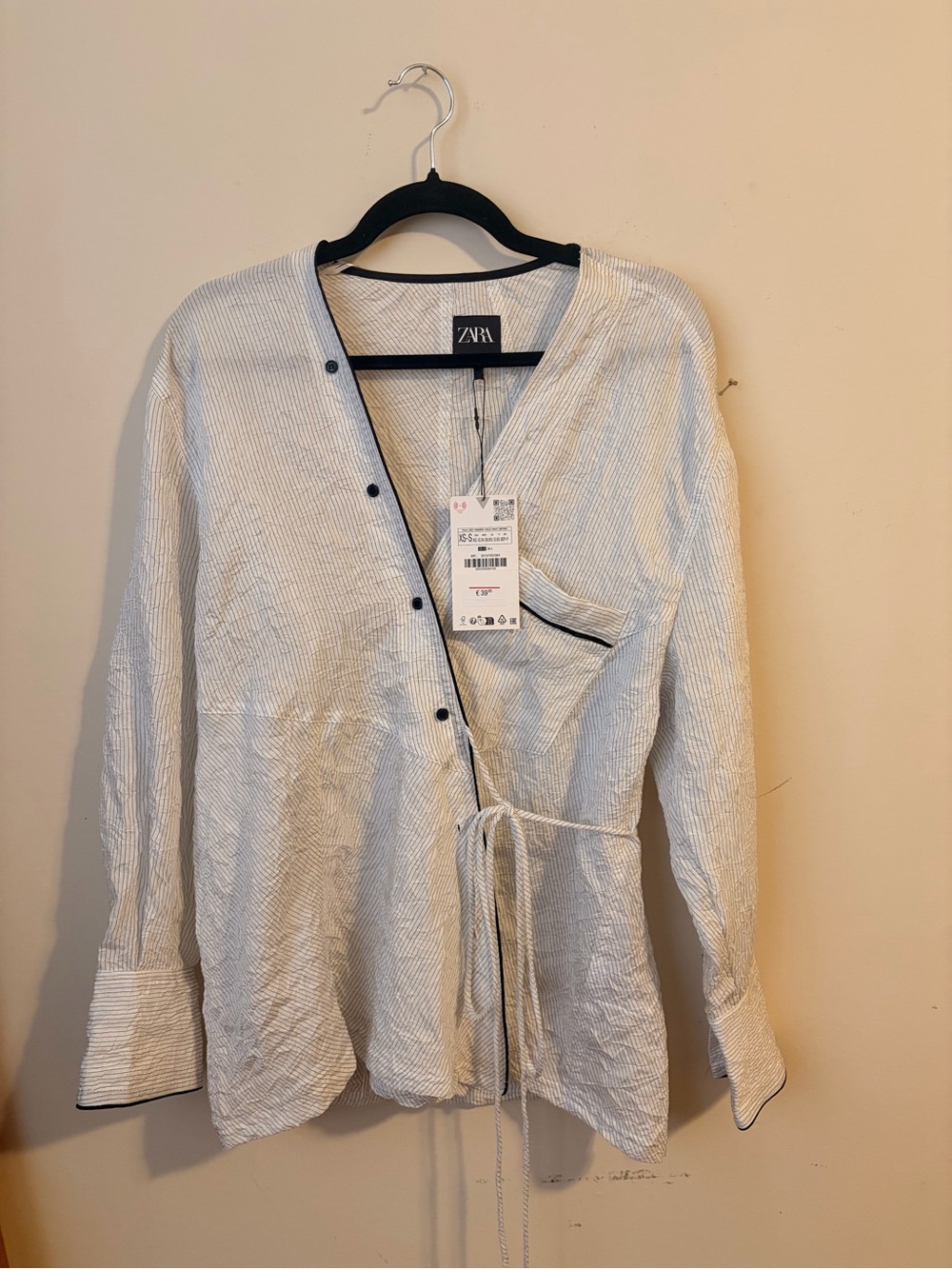 Zara Men’s Light Gray Wrap-Style Button Down Shirt
